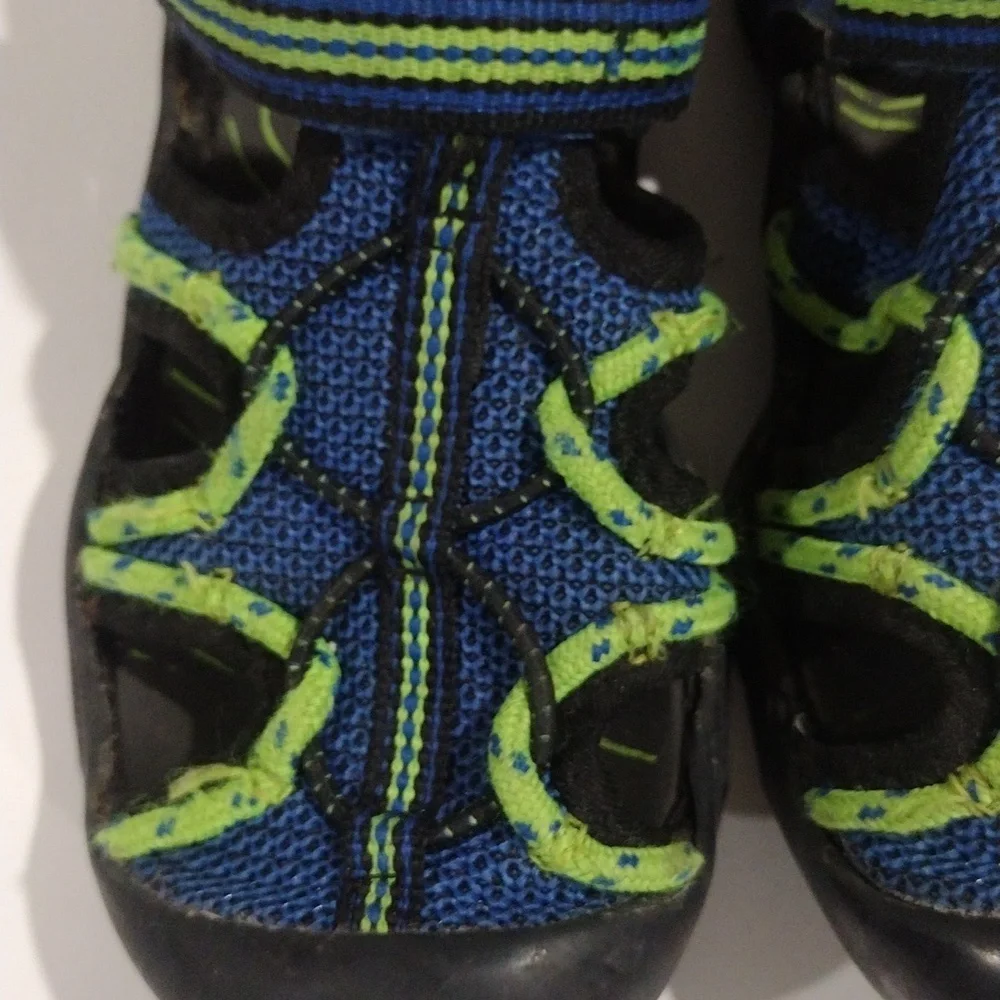 M.A.P. Emmons Boys Blue & Green Outdoor Fisherman Sandals - Size 2, Gd Condition